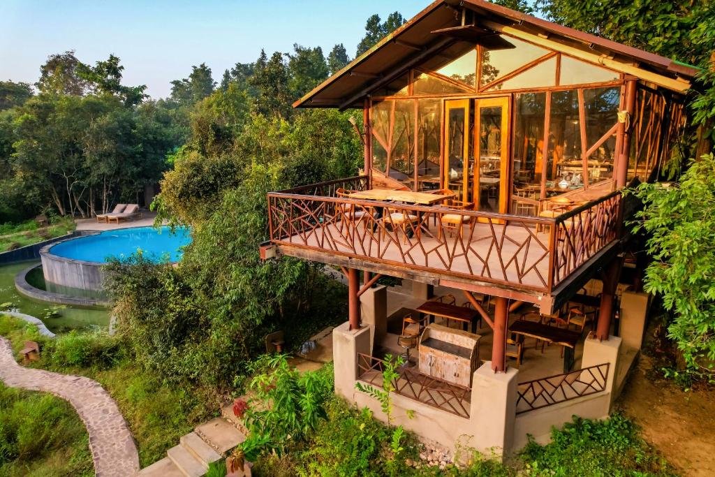 Wildlife lodge accommodation in Kanha