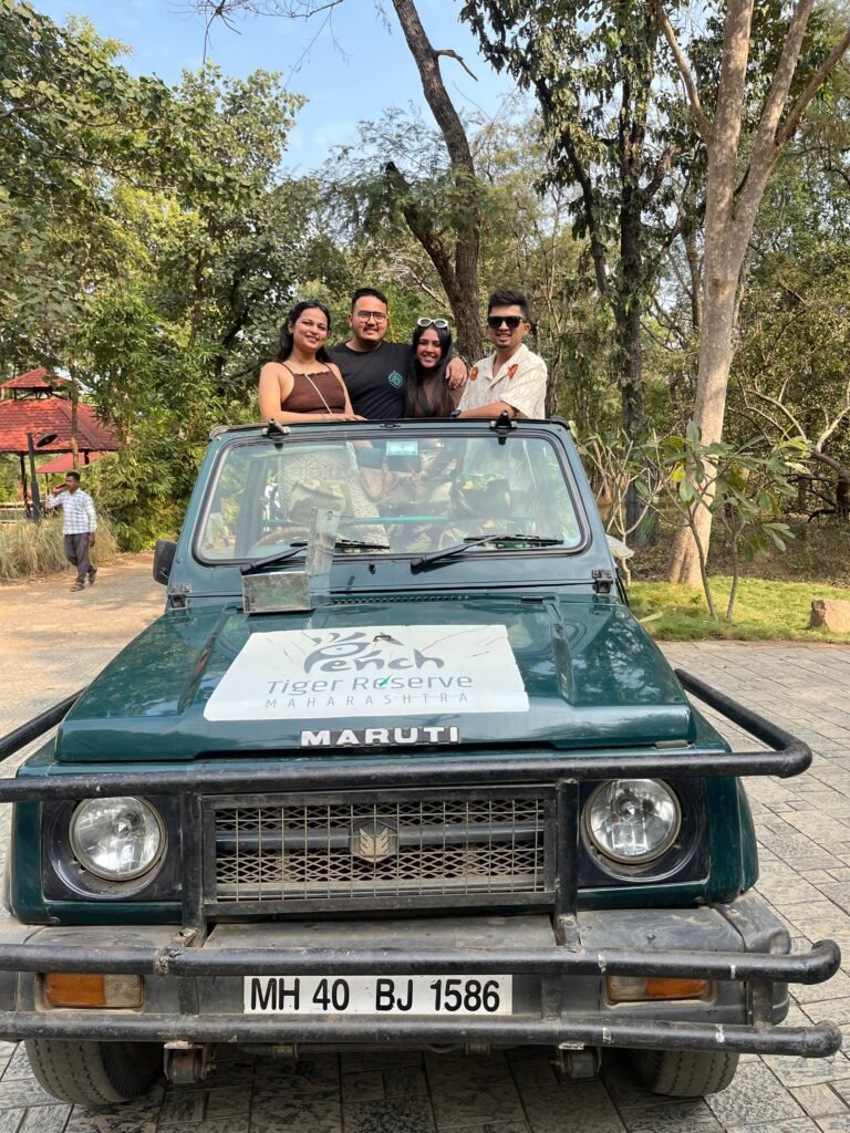 Safari Lab guests at Pench